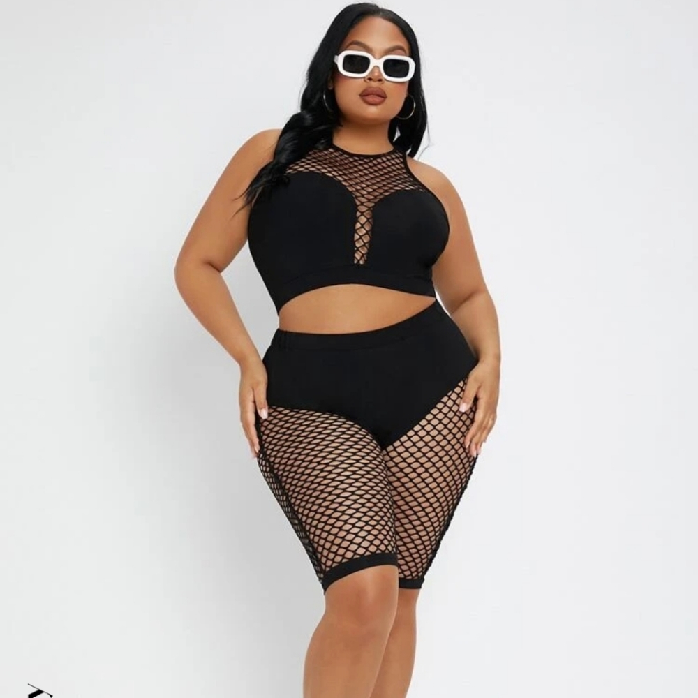 BNNW--- Shein fishnet Shorts